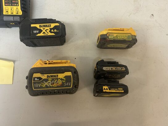 DEWALT Batterier samt lader