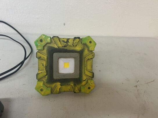 DEWALT Batterier samt lader