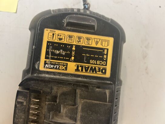 DEWALT Multicutter DCS355 & DEWALT Slagboremaskine DCD709