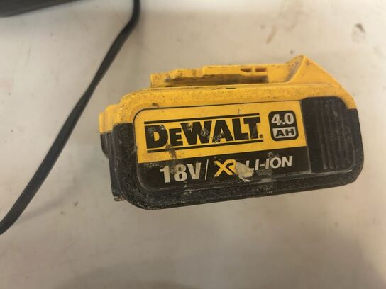 DEWALT Bore/skruemaskine DCD791 & DEWALT multicutter DCS355