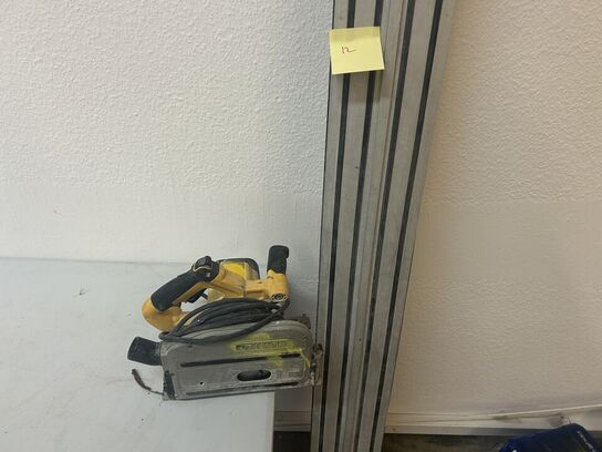 DEWALT Dyksav med skinne (Model ukendt, formentlig DWS520)