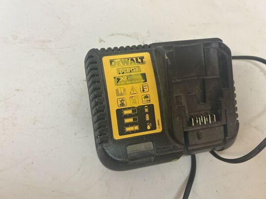 DEWALT Bore/skruemaskine DCD791 & DEWALT multicutter DCS355