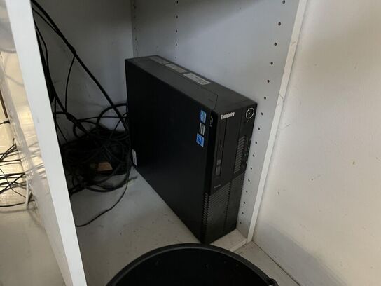 Komplet arbejdes station m. hæve/sænke bord og stol