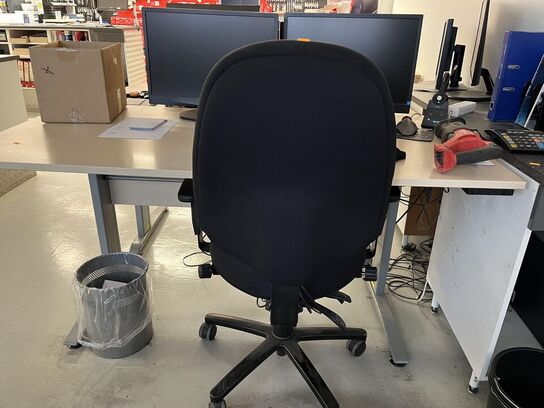 Komplet arbejdes station m. hæve/sænke bord og stol