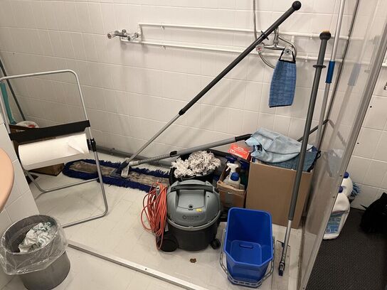 Nilfisk Støvsuger, blandet rengørings udstyr