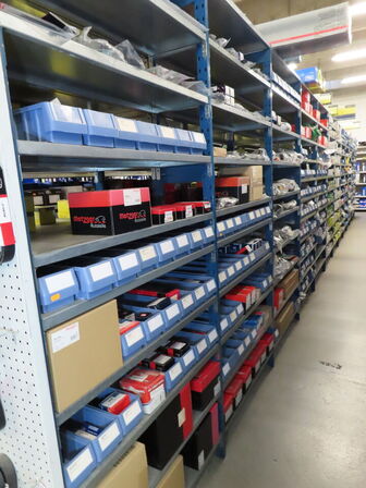 12 fag med autoreservedele