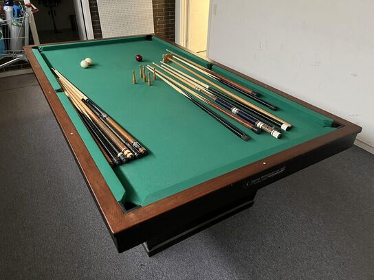Billard bord med tilbehør