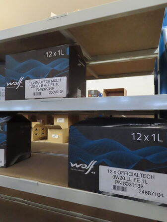 Stort sortiment motorolie