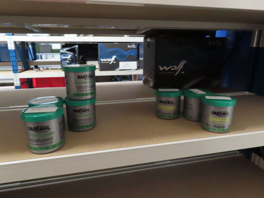 Stort parti sikaflex og tilsætningsstoffer