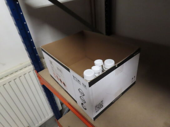 Stort parti sikaflex og tilsætningsstoffer