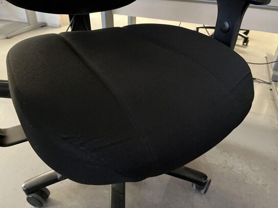 Komplet arbejdes station m. hæve/sænke bord og stol