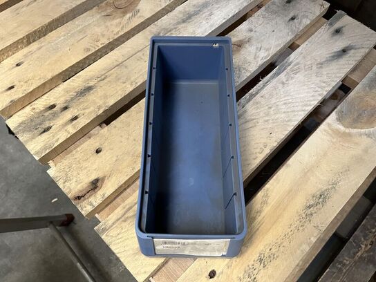 Palle ramme med lagerinventar