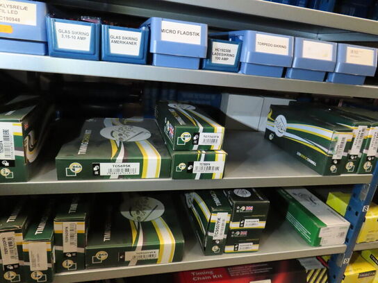 12 fag med vandpumper og kit