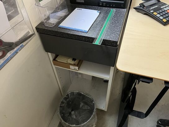 Komplet arbejdes station m. hæve/sænke bord og stol