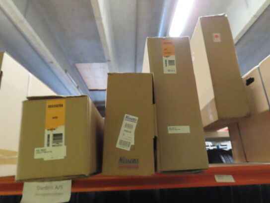 Stort parti kølere og elementer