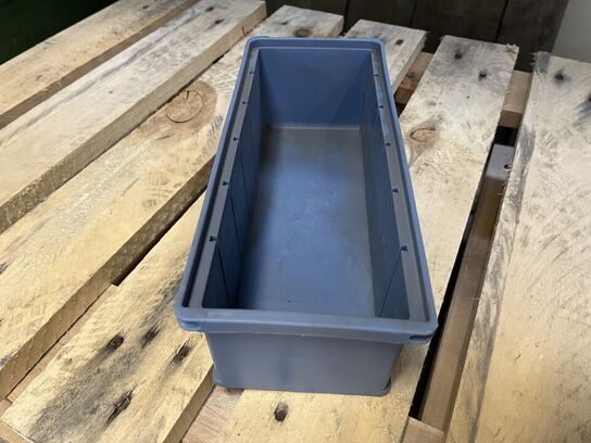 Palle ramme med lagerinventar