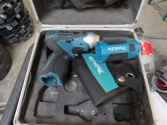 Værktøjsvogn med indhold