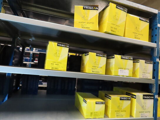 12 fag med vandpumper og kit