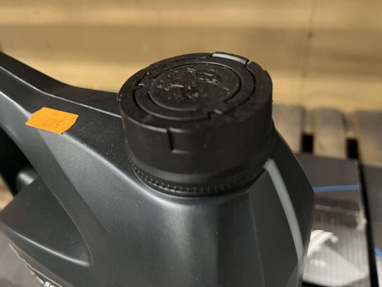 13. Stk. 5L, Auto oile