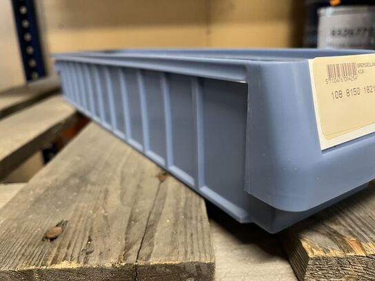 Palle ramme med lagerinventar