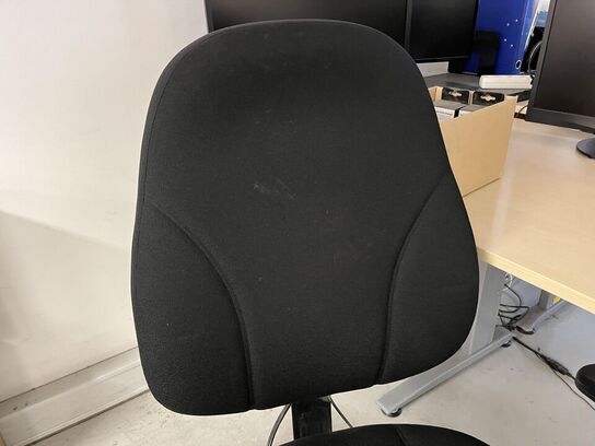 Komplet arbejdes station m. hæve/sænke bord og stol