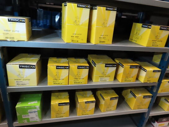 12 fag med vandpumper og kit