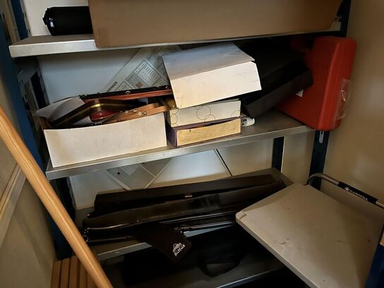 Tøm rummet, bla. Klapborde,m. mere