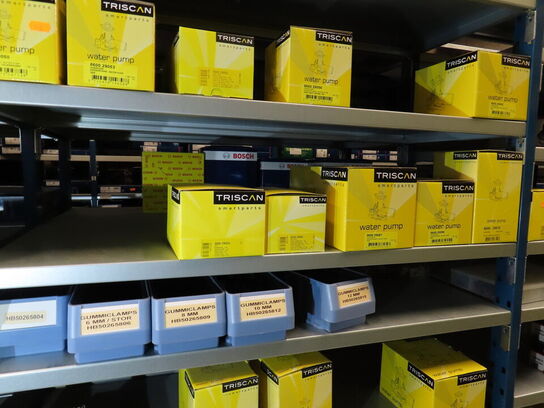 12 fag med vandpumper og kit