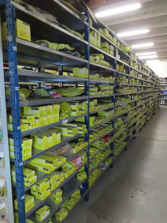 12 fag med styretøjsdele