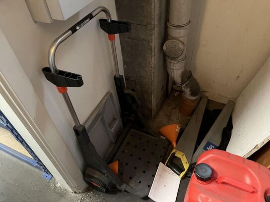 Tøm rummet, bla. Klapborde,m. mere