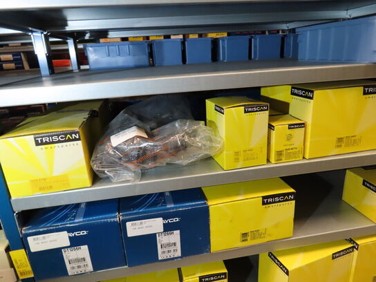 12 fag med vandpumper og kit