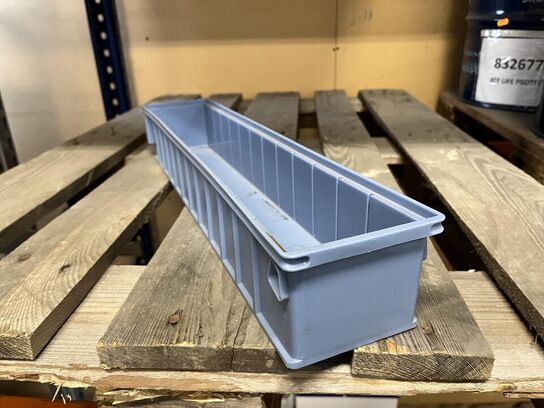 Palle ramme med lagerinventar