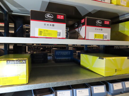 12 fag med vandpumper og kit