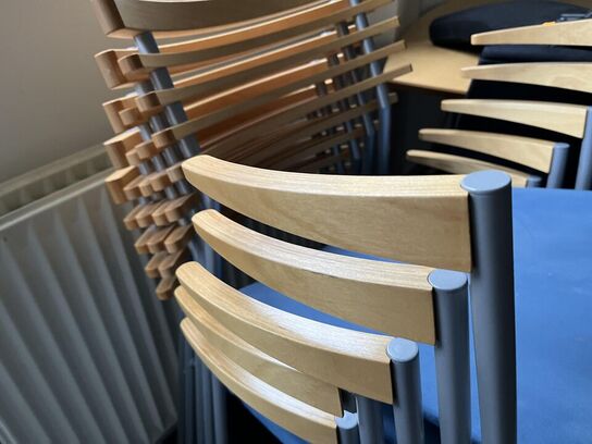 Mødebord m. 7 stole