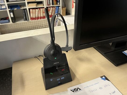 Komplet arbejdes station m. hæve/sænke bord og stol