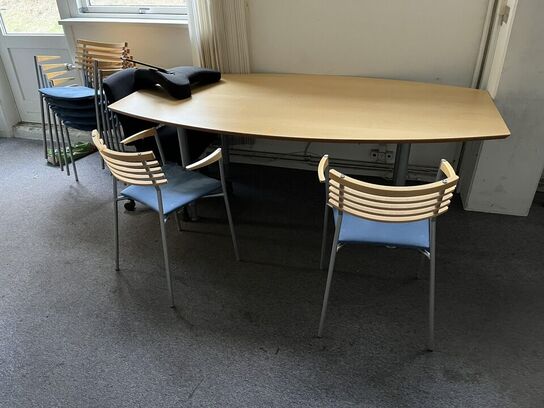 Mødebord m. 7 stole