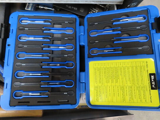 Værktøjsvogn med indhold