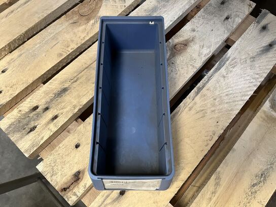 Palle ramme med lagerinventar