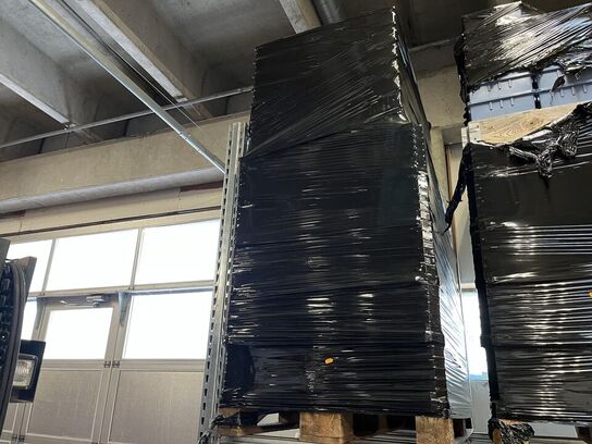 Palle ramme med lagerinventar