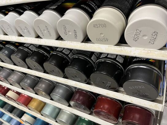 Div. Auto Lak i mange farver