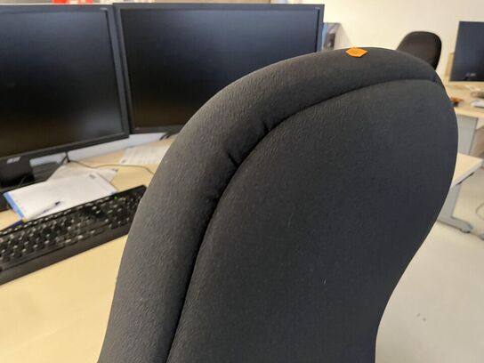 Komplet arbejdes station m. hæve/sænke bord og stol