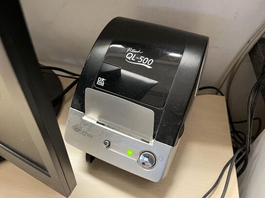 Komplet arbejdes station m. hæve/sænke bord og stol