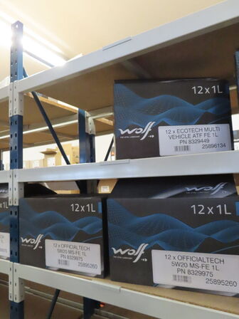 Stort sortiment motorolie