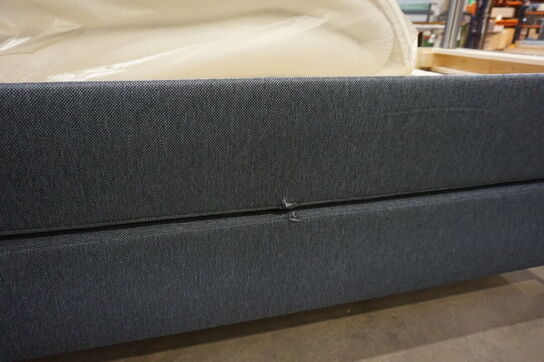 Nordisk Fjer boxmadrasseng med stålben og top 180x200 cm 