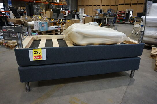 Nordisk Fjer boxmadrasseng med stålben og top 180x200 cm 