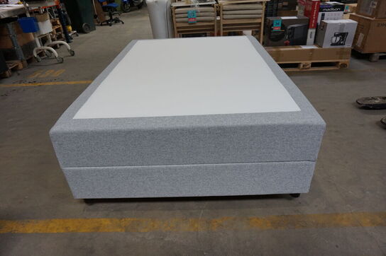 Nordisk Fjer B110 seng med opbevaring 140x200 cm  