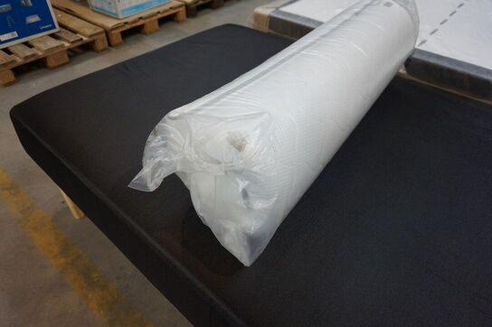 Huma Premium Boxseng med ben og topmadras 120x200 cm 