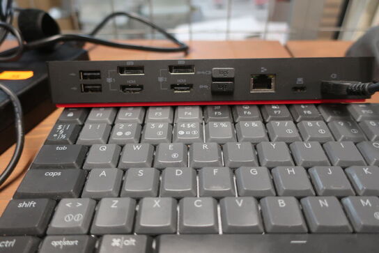 Docking station LENOVO DUD9011D1 med tastatur og mus