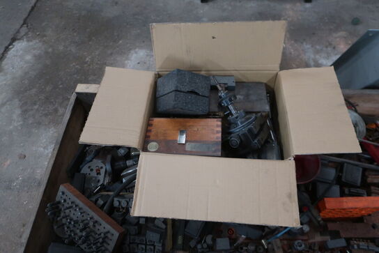 EDM skæreanlæg AGIE AGIETRON/AGIEPULS EMS 15 inkl. værktøj