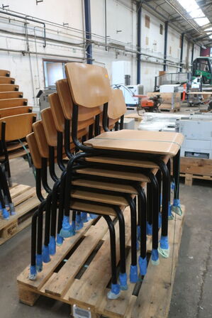 Palle med 10 stk. stole